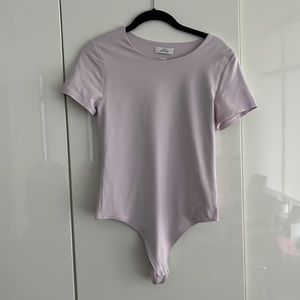 Aritzia Contour Crew Shortsleeve Bodysuit